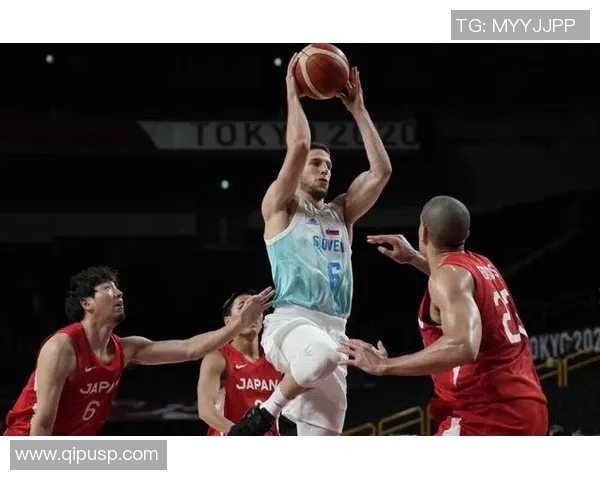 武汉篮球队的精神探索与团队意识的深度剖析 武汉篮球队的精神探索与团队意识的深度剖析